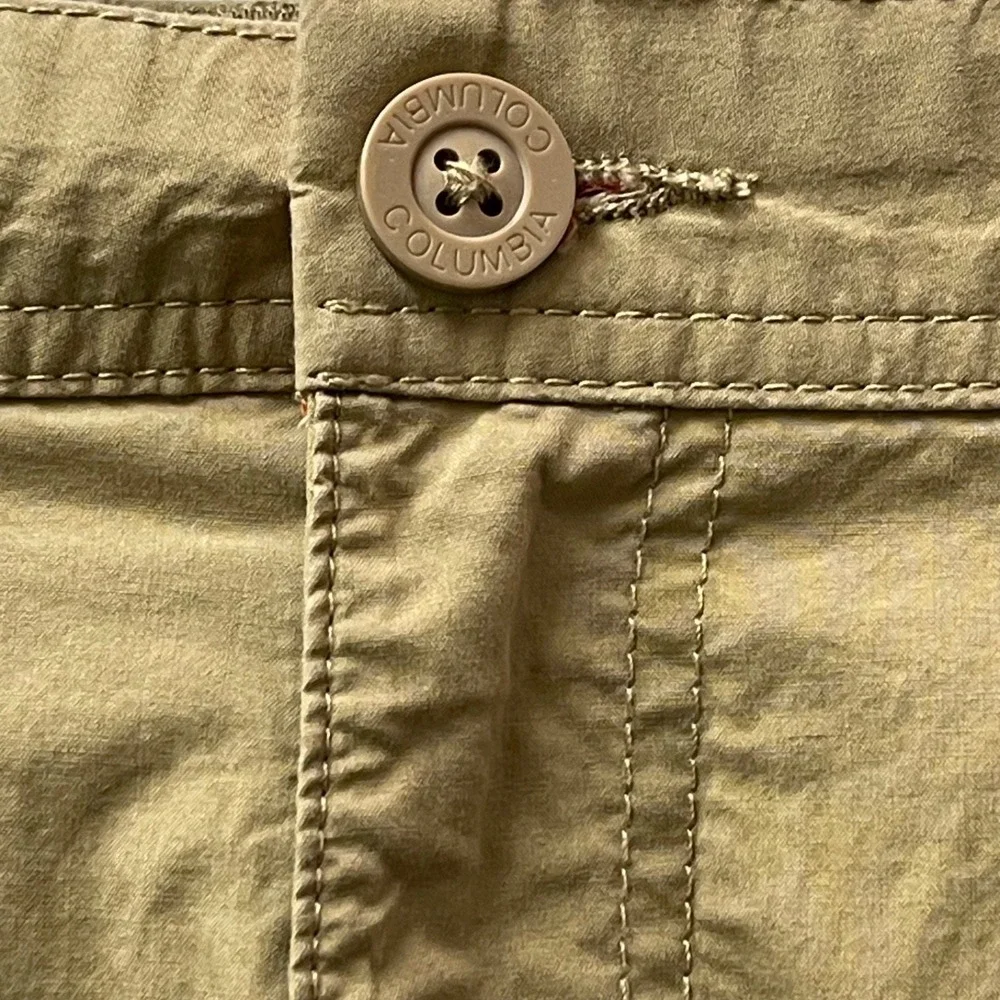 Columbia Shorts Men's 42 Khaki 